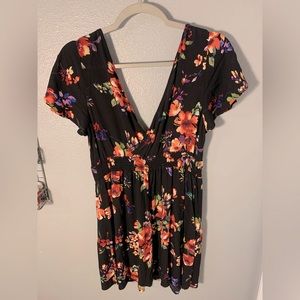 🌺 Black floral print dress